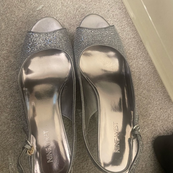 Great for a dressy event! Sparkly silver platform peeptoe. - Picture 2 of 2